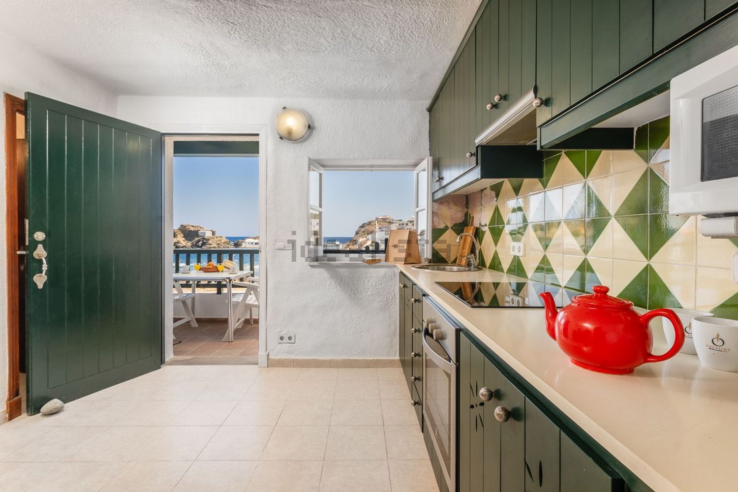 Chalet zum Verkauf mit direktem Strandzugang in Maó/Mahón