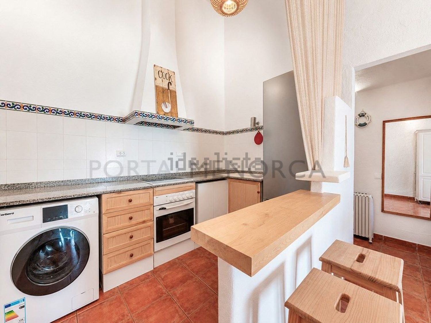 Chalet zum Verkauf mit direktem Strandzugang in Sant Lluís
