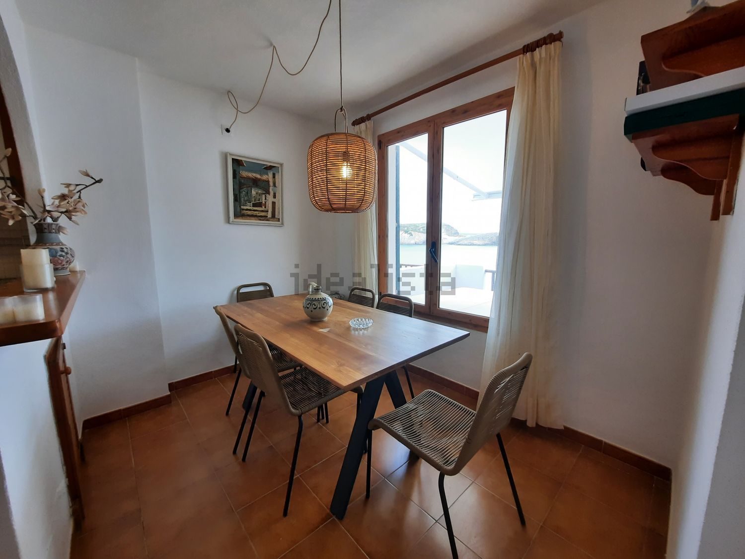 Dachgeschosswohnung zum Verkauf in erster Meereslinie in Es Mercadal