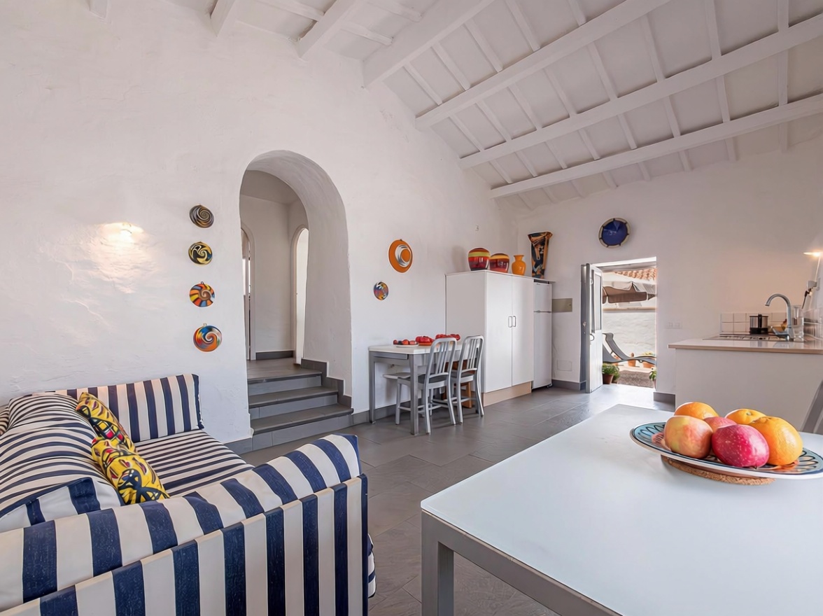 Chalet mit direkter Strandzugang in Maó/Mahón — Wohnzimmer