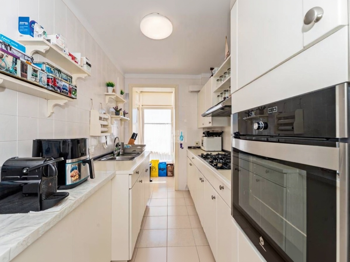 Beachfront flat in Maó — Kitchen