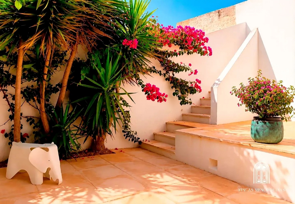 Chalet mit direkter Strandzugang in Ciutadella — Terrasse
