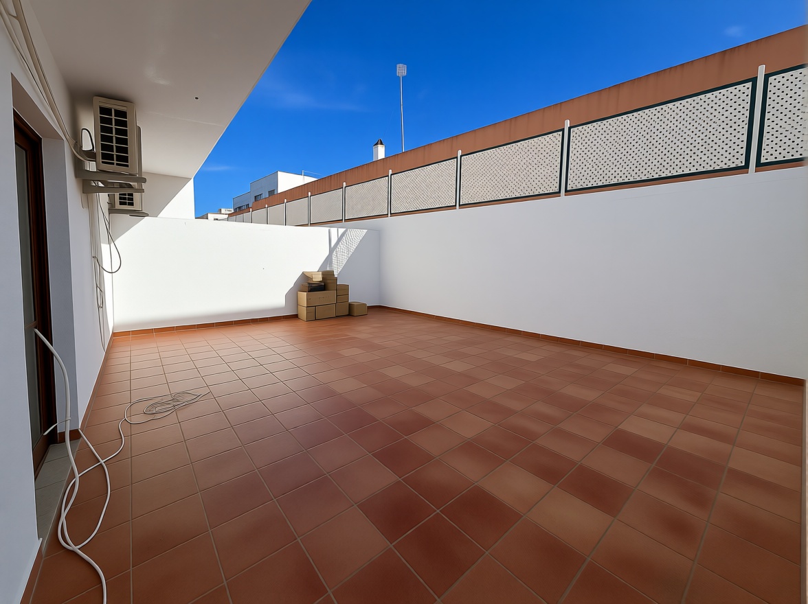 Piso en primera línea de playa en Ciutadella — Terraza