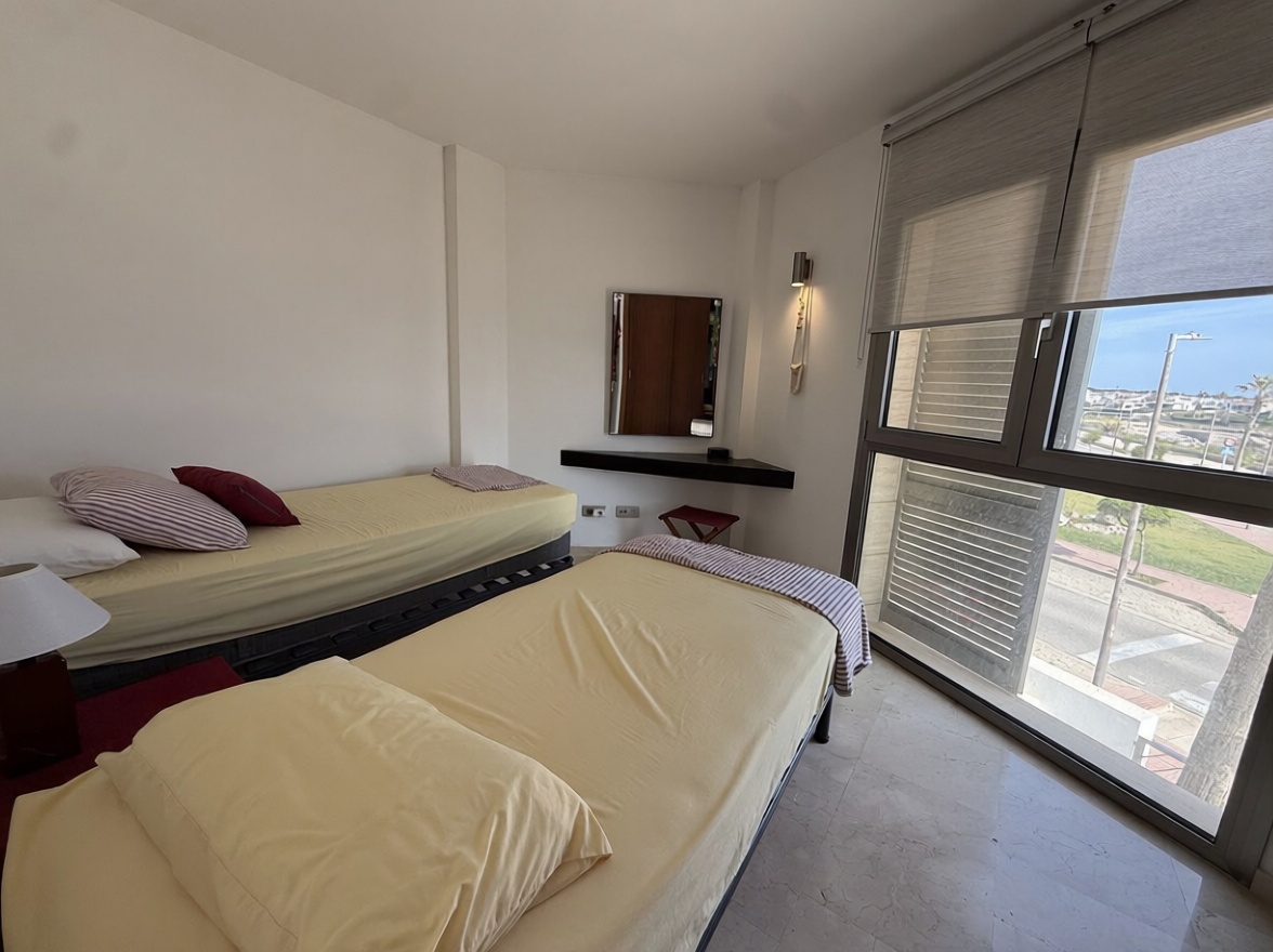 Wohnung in erste Strandlinie in Ciutadella — Schlafzimmer