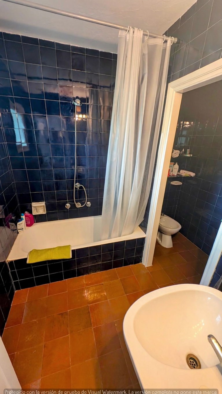 Beachfront flat in Es Mercadal — Bedroom