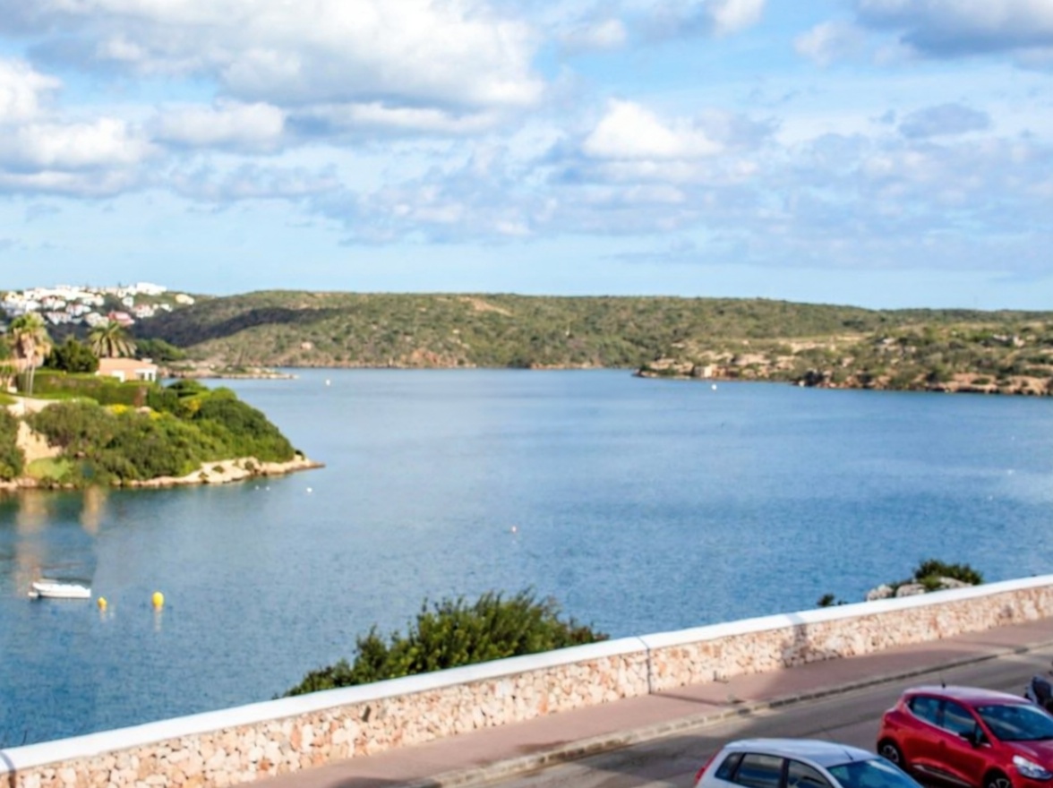 Beachfront flat in Mallorca, Balears (Illes) — Sea view