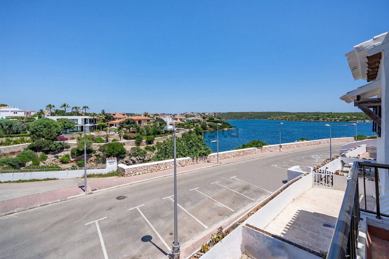 Beachfront duplex in Mallorca, Balears (Illes)