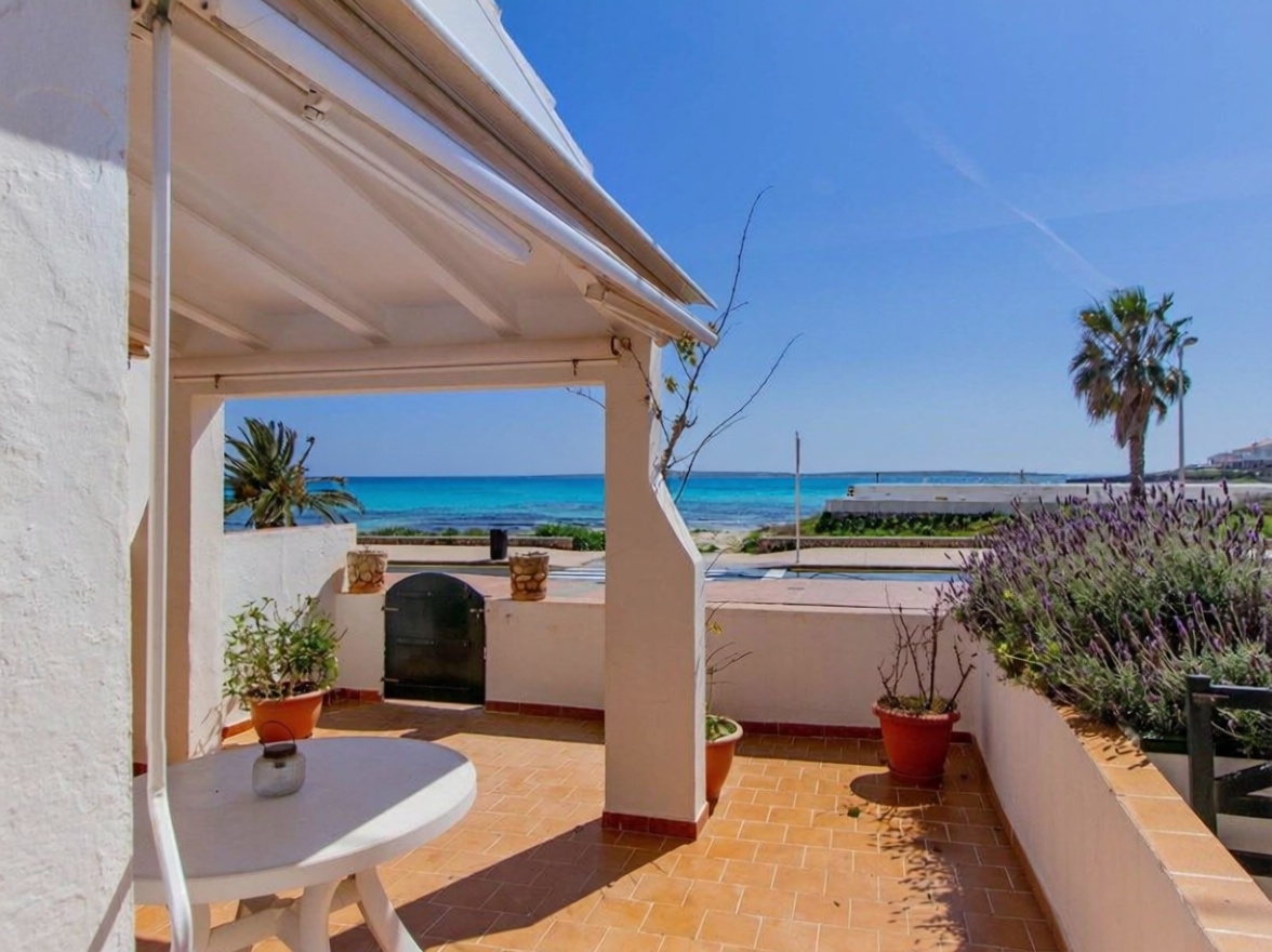 Beachfront flat in Sant Lluís