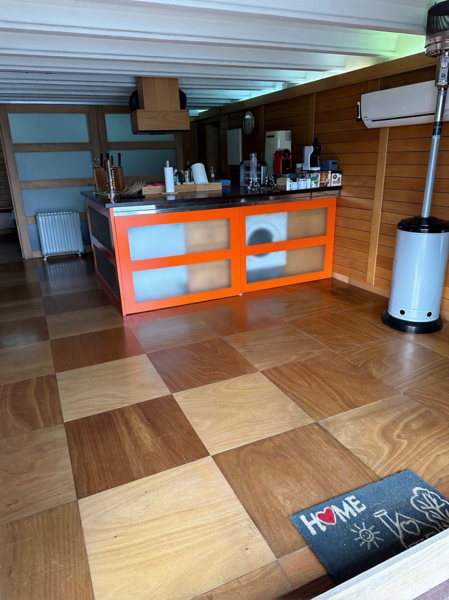 Chalet with direct beach access in Es Mercadal — Kitchen