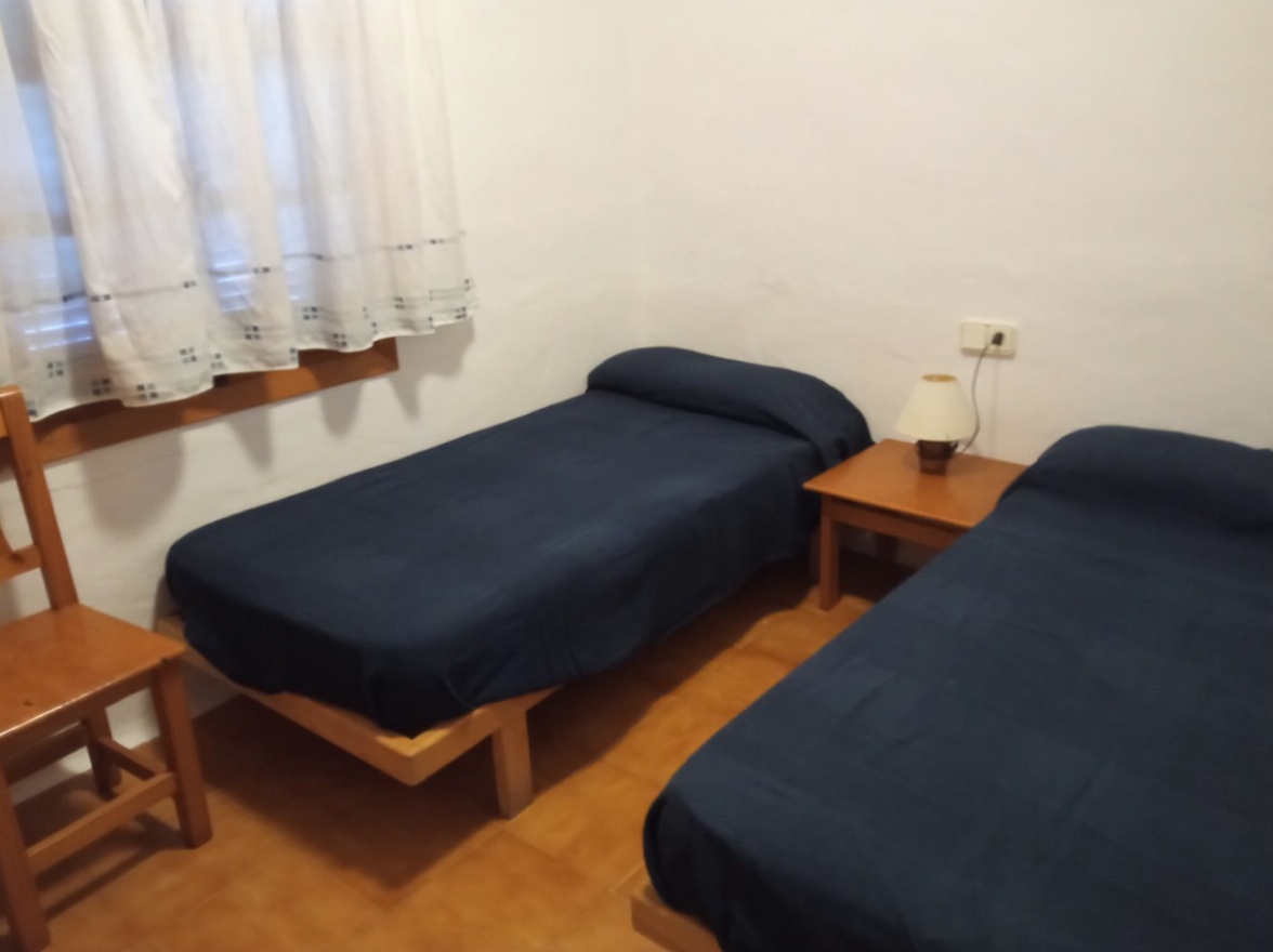 Beachfront flat in Es Mercadal — Bedroom