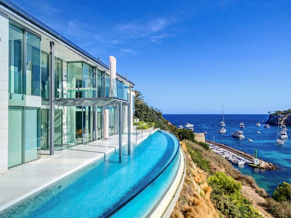 Chalet with direct beach access in Calvià