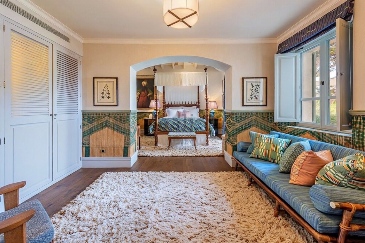 Chalet with direct beach access in Pollença — Bedroom