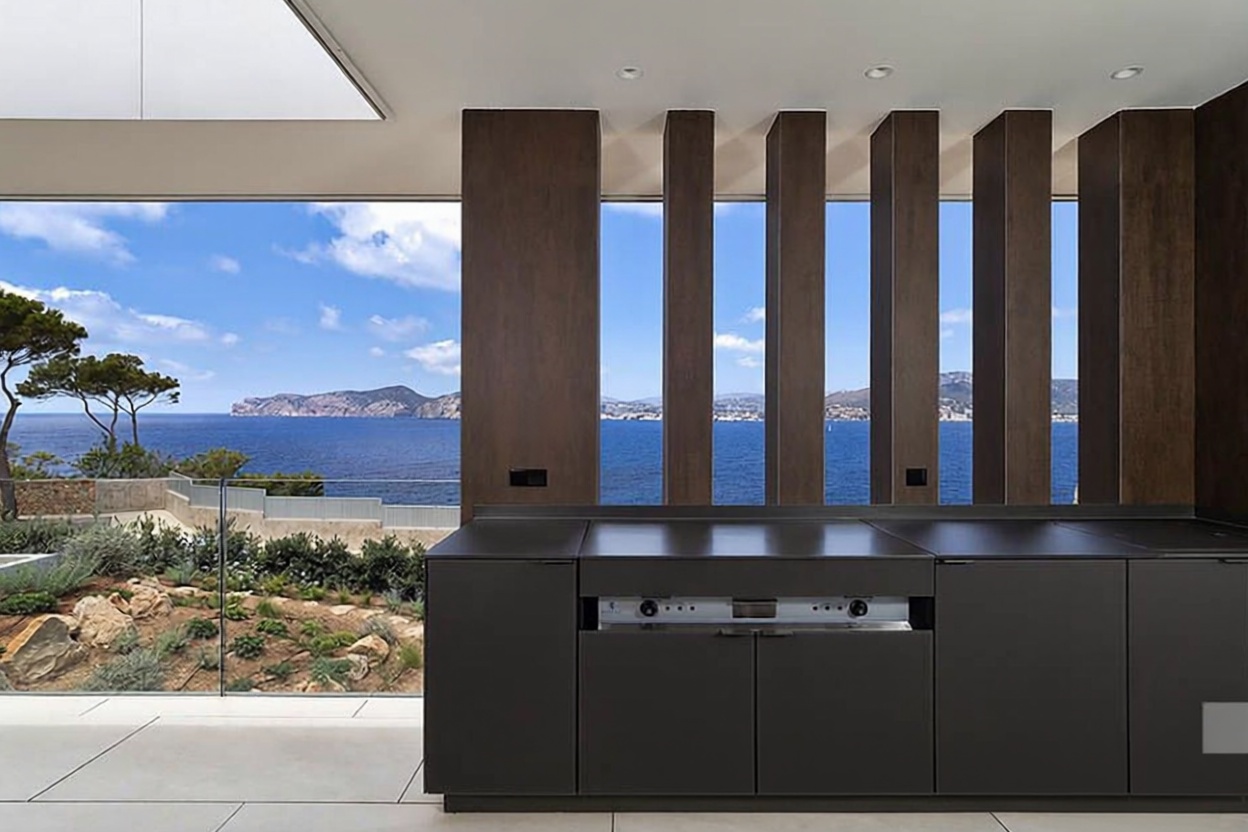 Chalet with direct beach access in Calvià — Kitchen