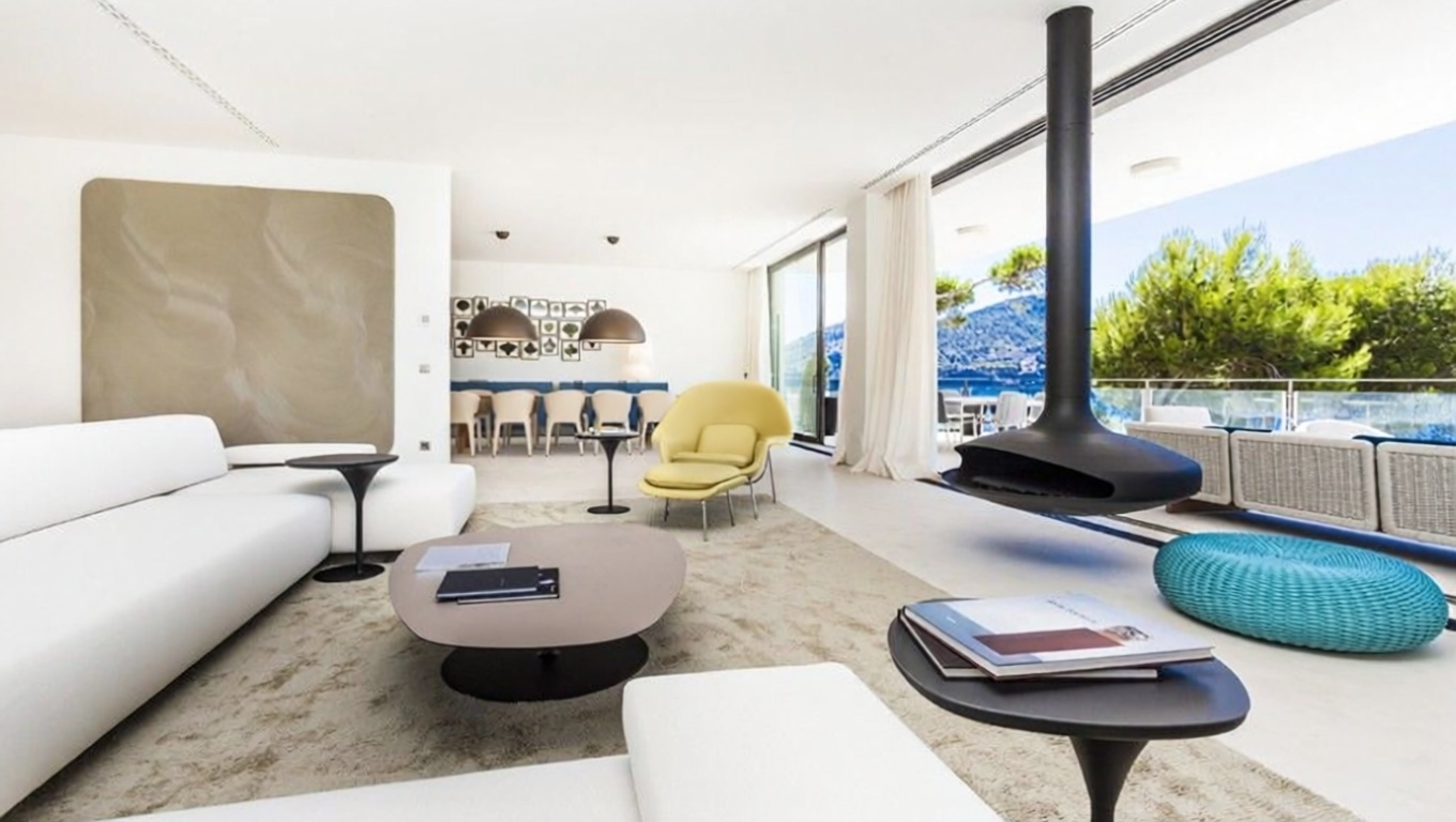 Chalet with direct beach access in Andratx — Living room