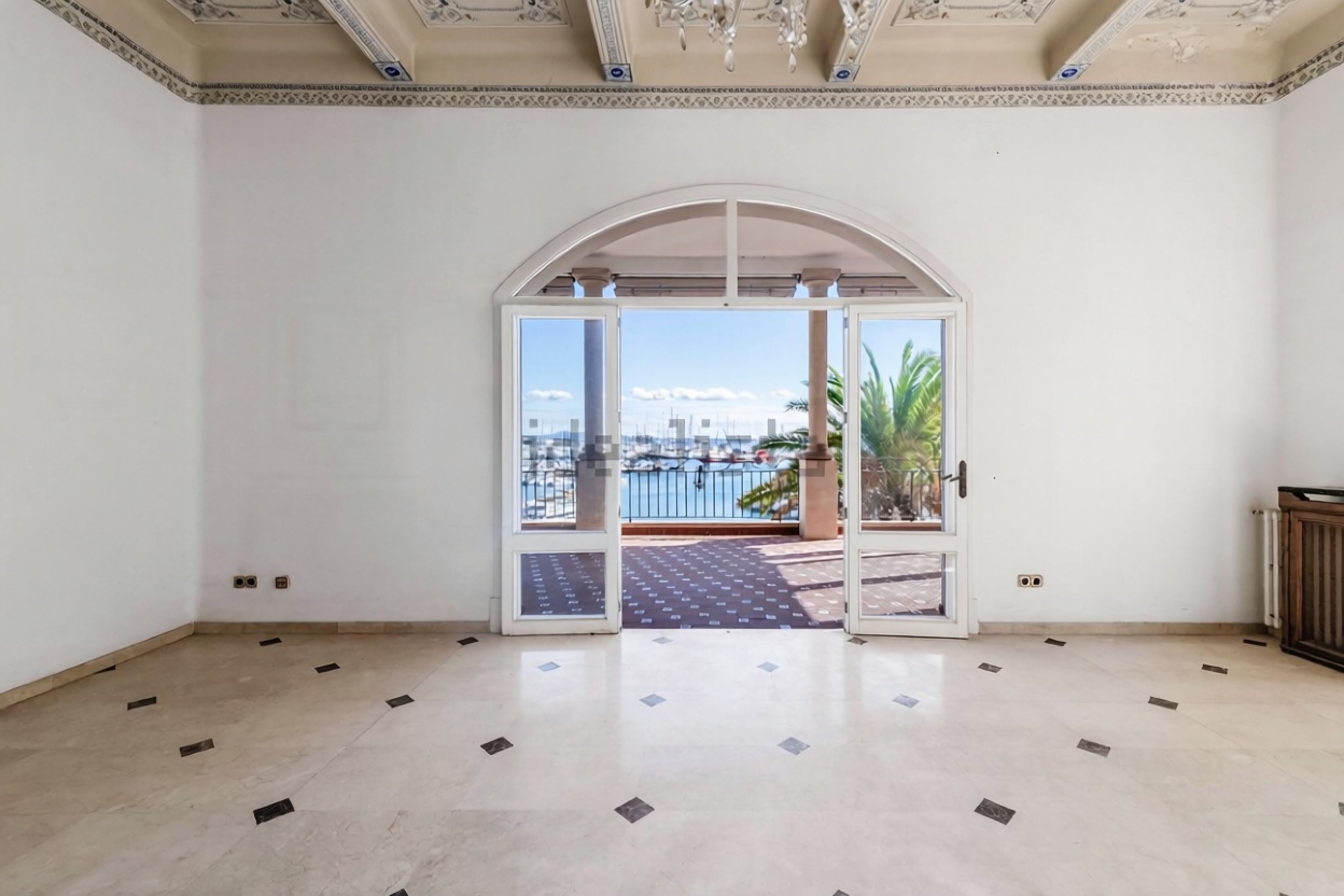 Chalet with direct beach access in Palma de Mallorca — Living room
