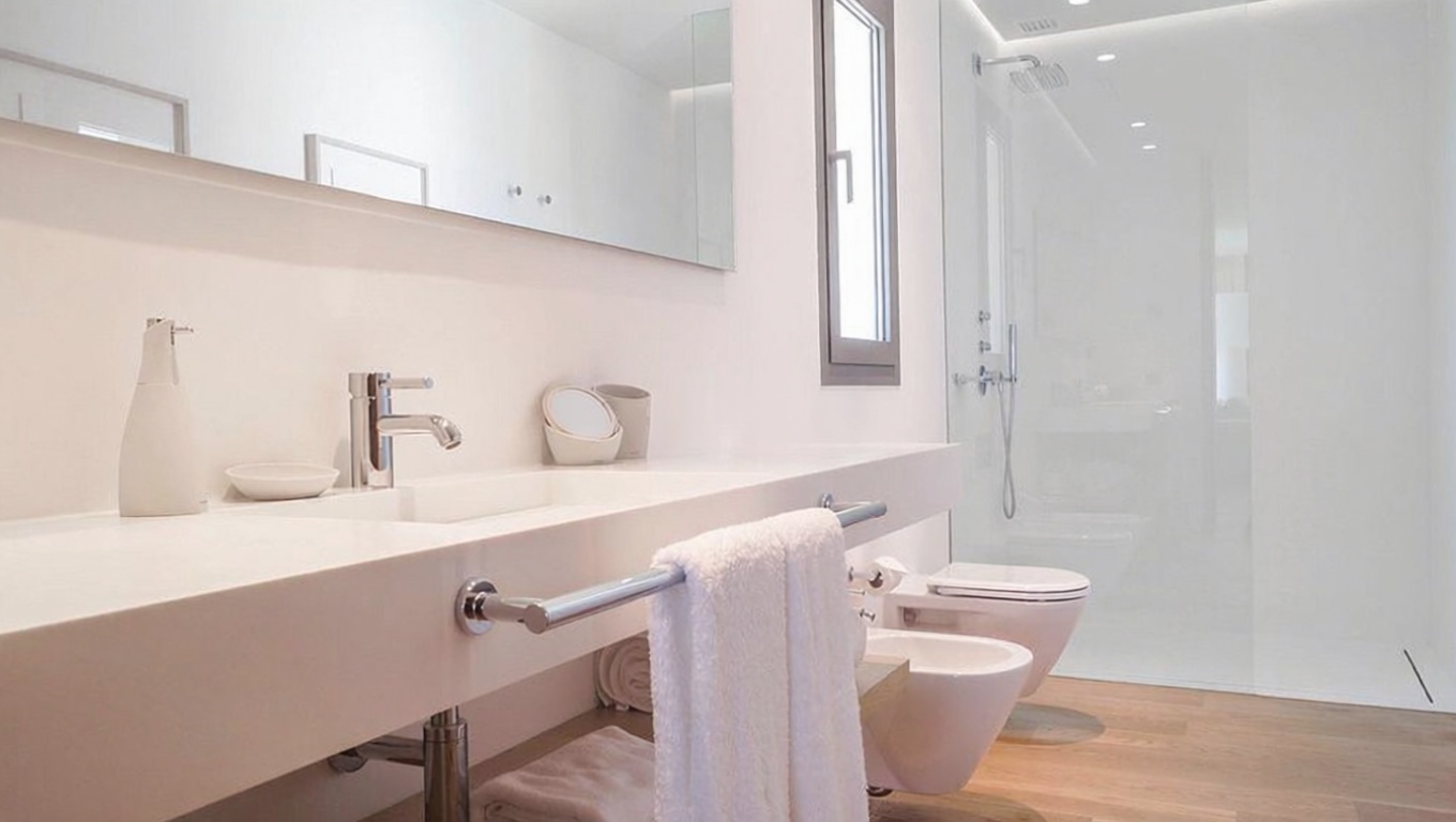 Chalet with direct beach access in Andratx — Bathroom
