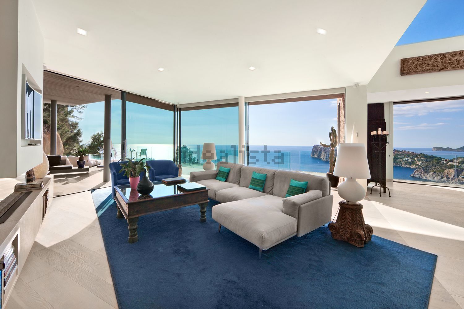 Chalet avec accès direct à la plage à Andratx — Séjour