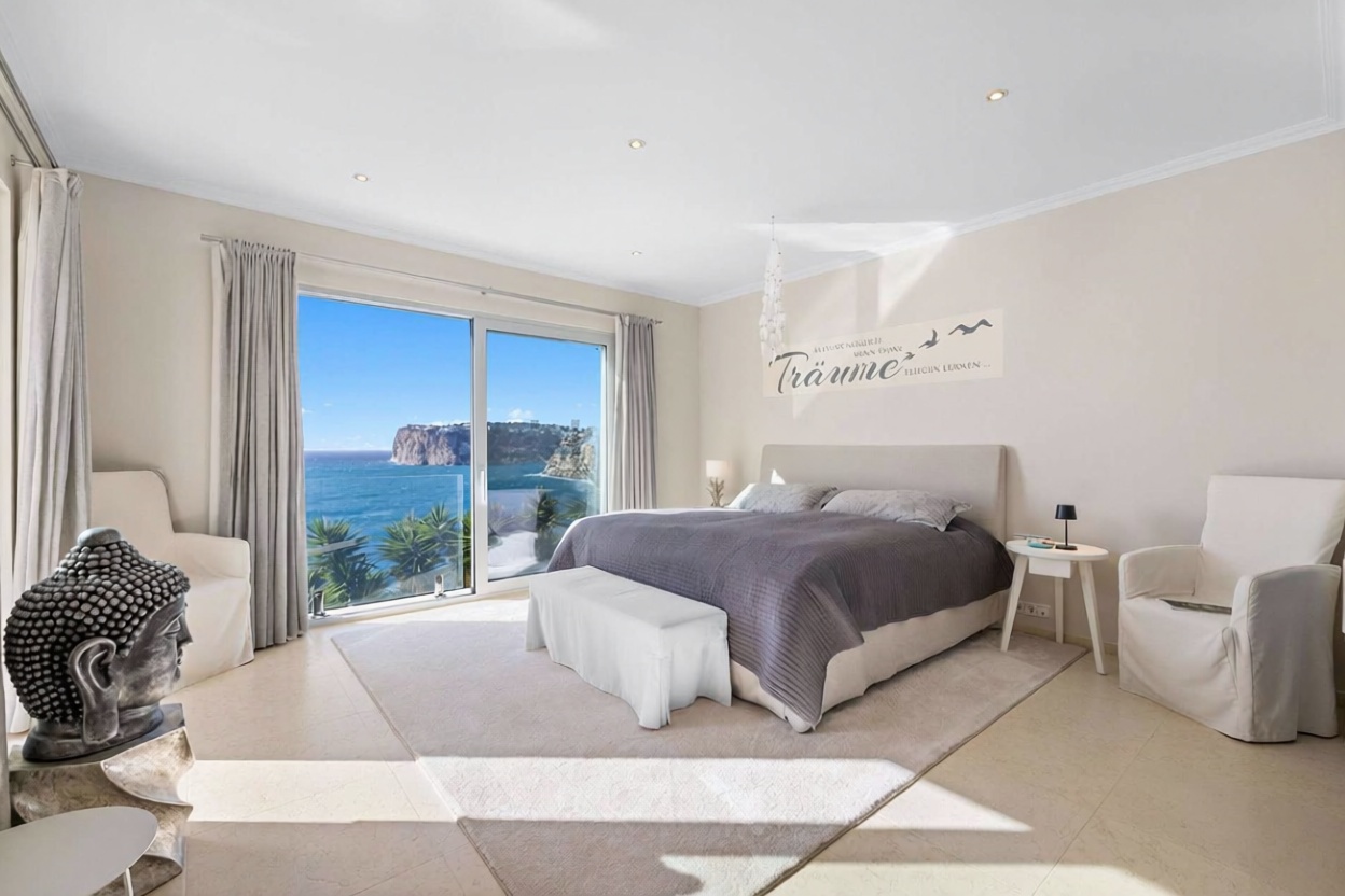 Chalet with direct beach access in Andratx — Bedroom