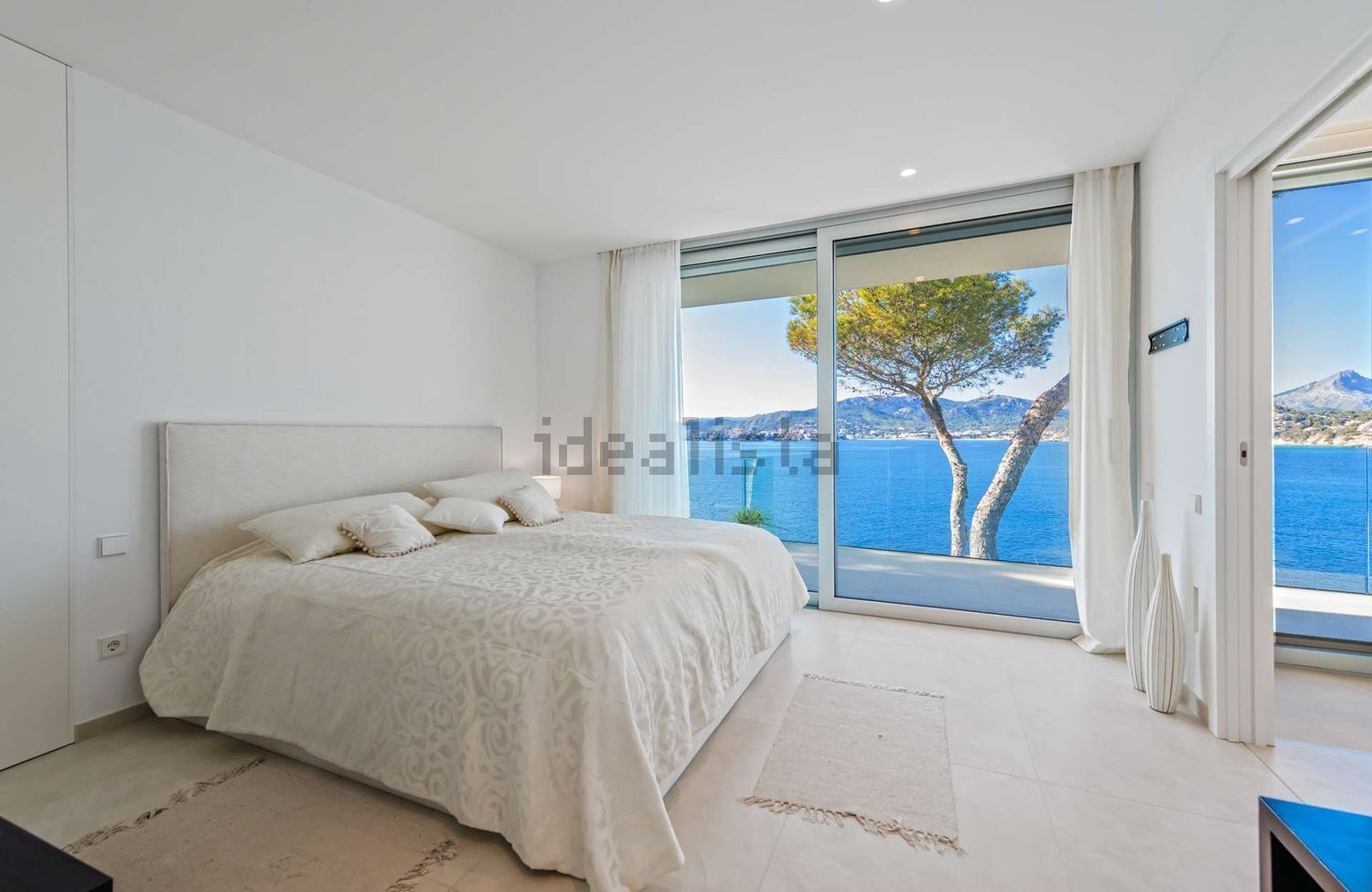 Chalet con acceso directo a playa en Calvià — Dormitorio