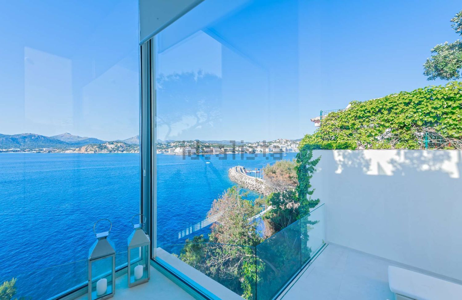 Chalet con acceso directo a playa en Calvià — Vista mar