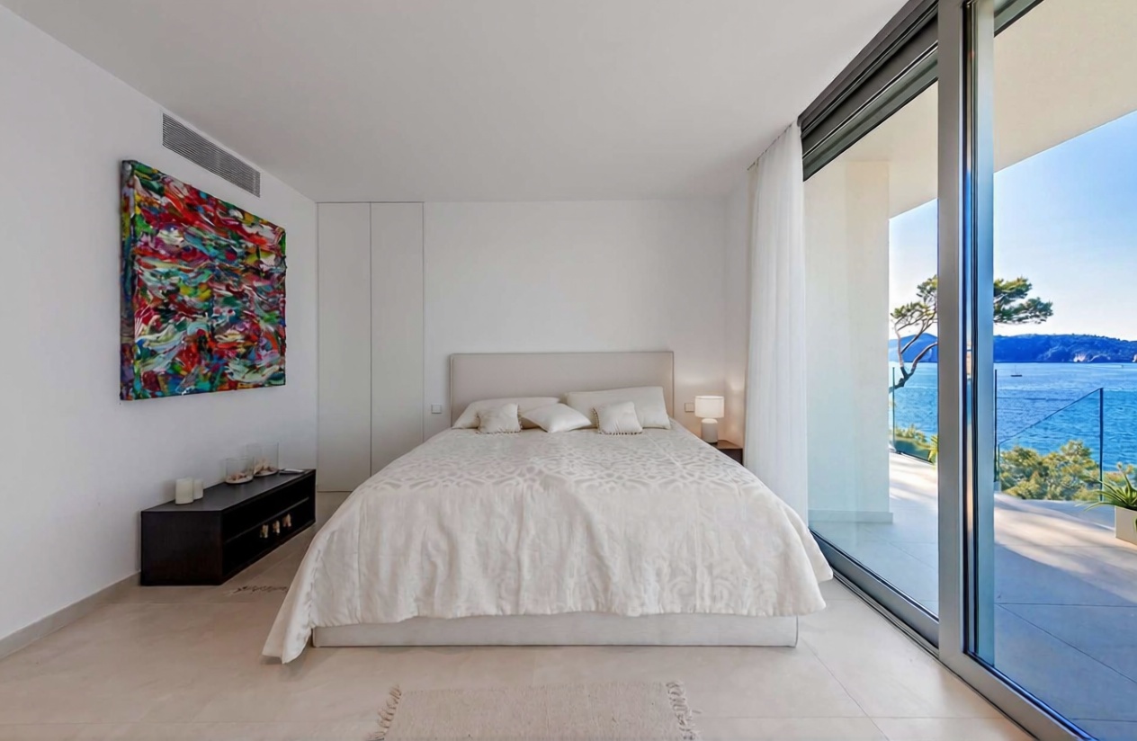 Chalet con acceso directo a playa en Calvià — Dormitorio
