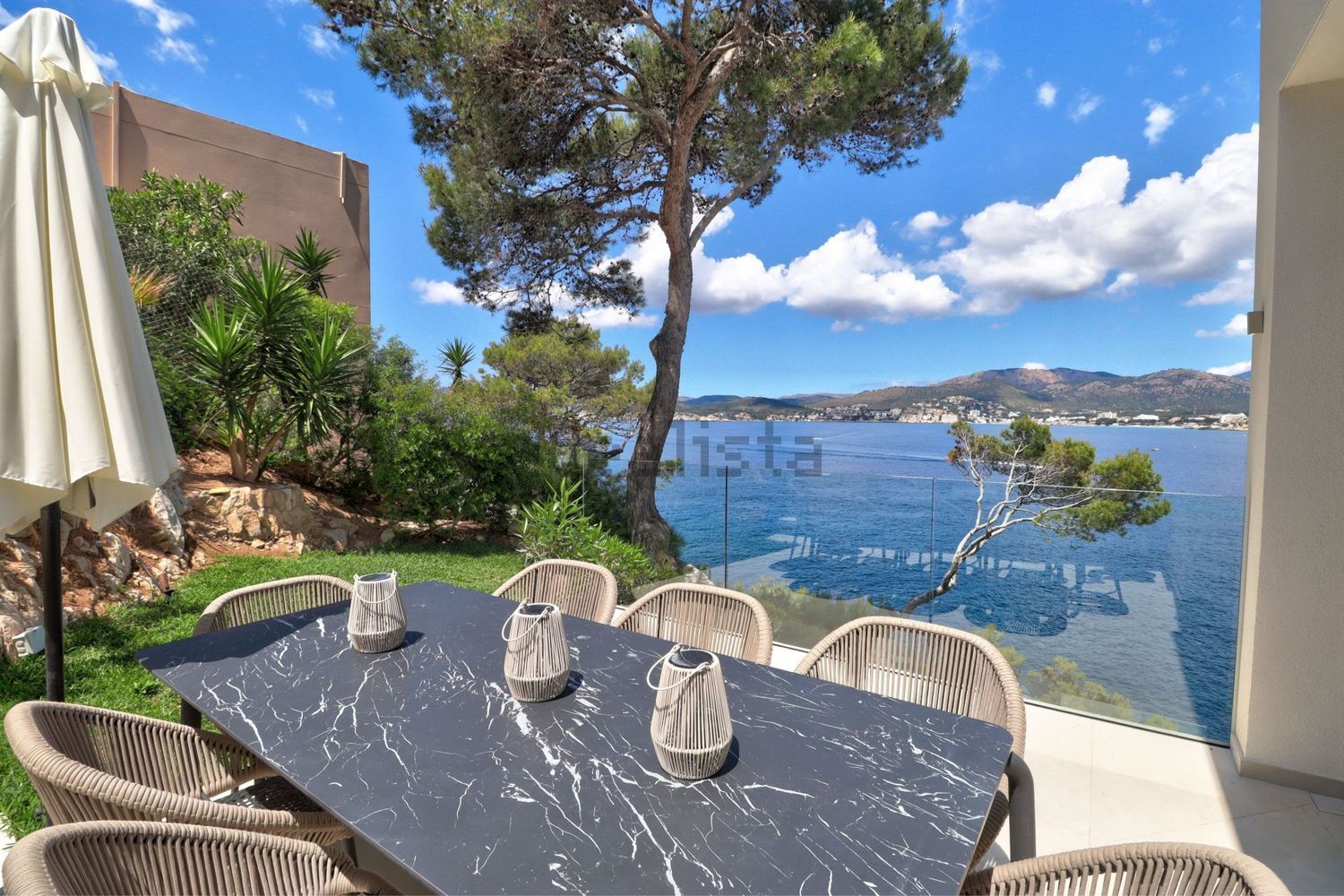 Chalet mit direkter Strandzugang in Calvià — Meerterrasse