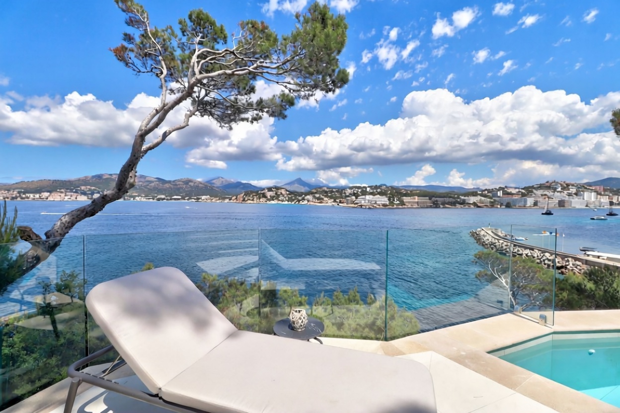 Chalet with direct beach access in Calvià