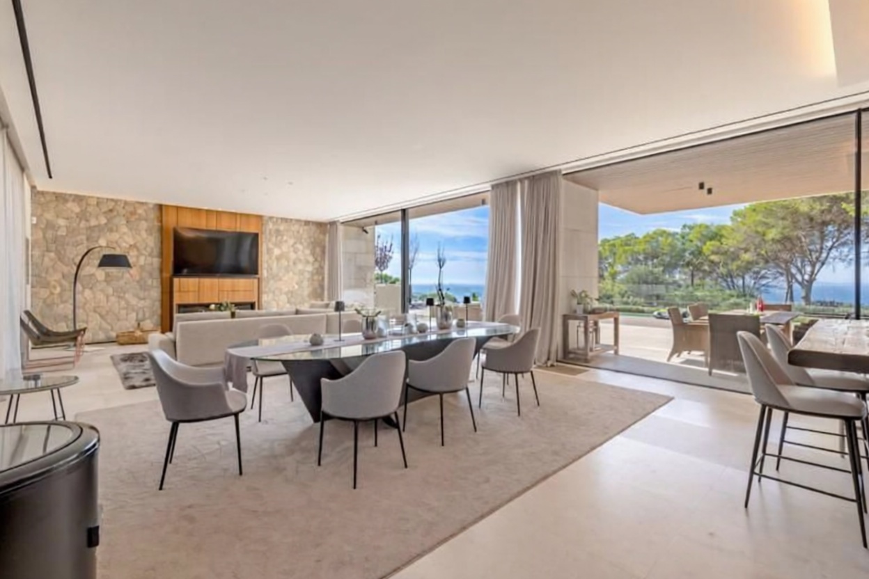 Chalet mit direkter Strandzugang in Llucmajor — Wohnzimmer