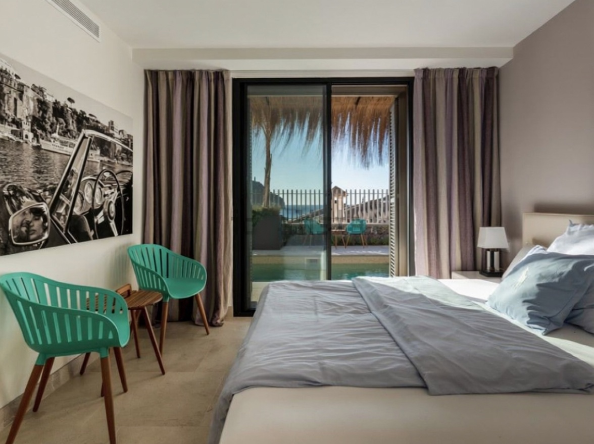 Chalet with direct beach access in Mallorca, Balears (Illes) — Bedroom