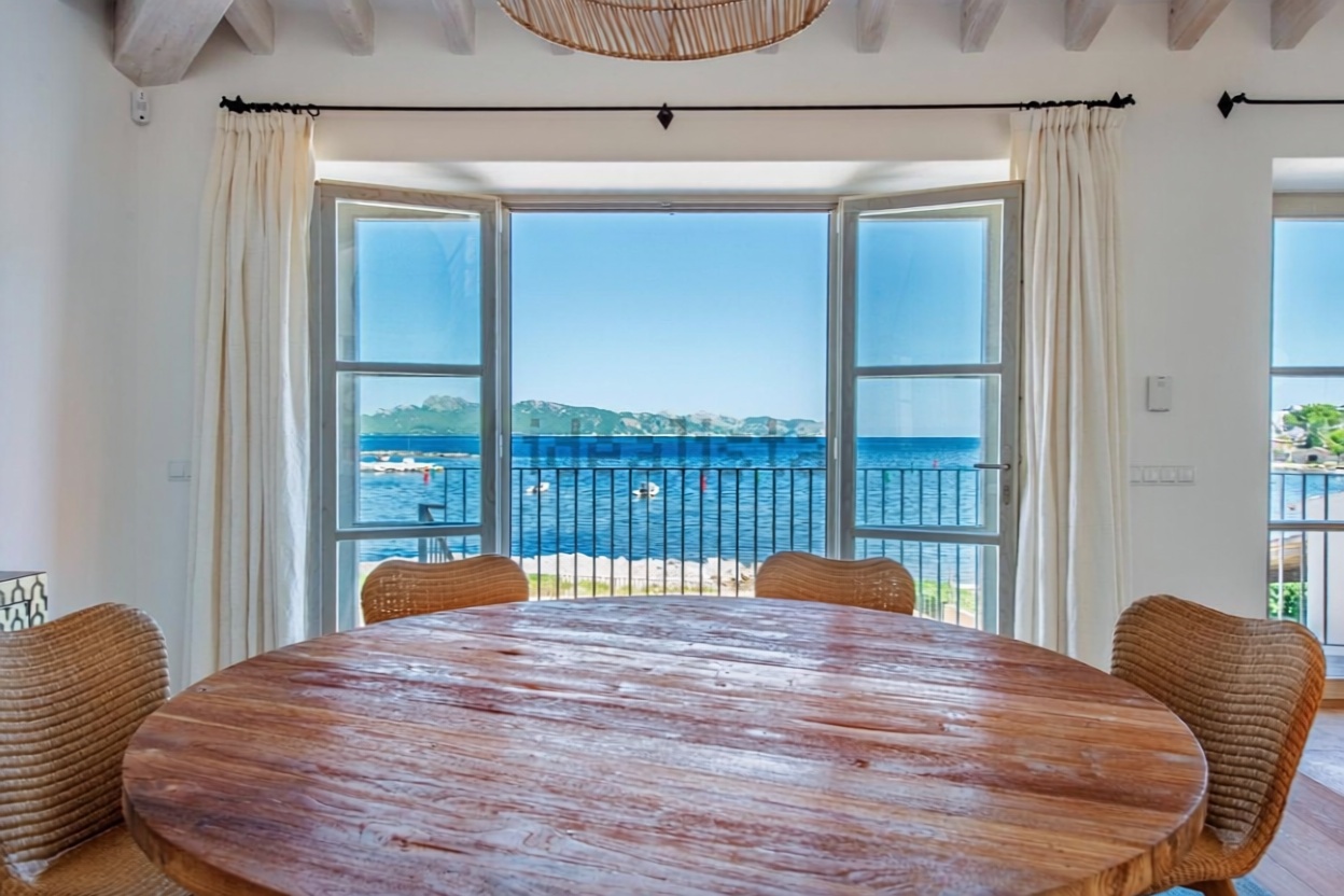 Chalet mit direkter Strandzugang in Alcúdia