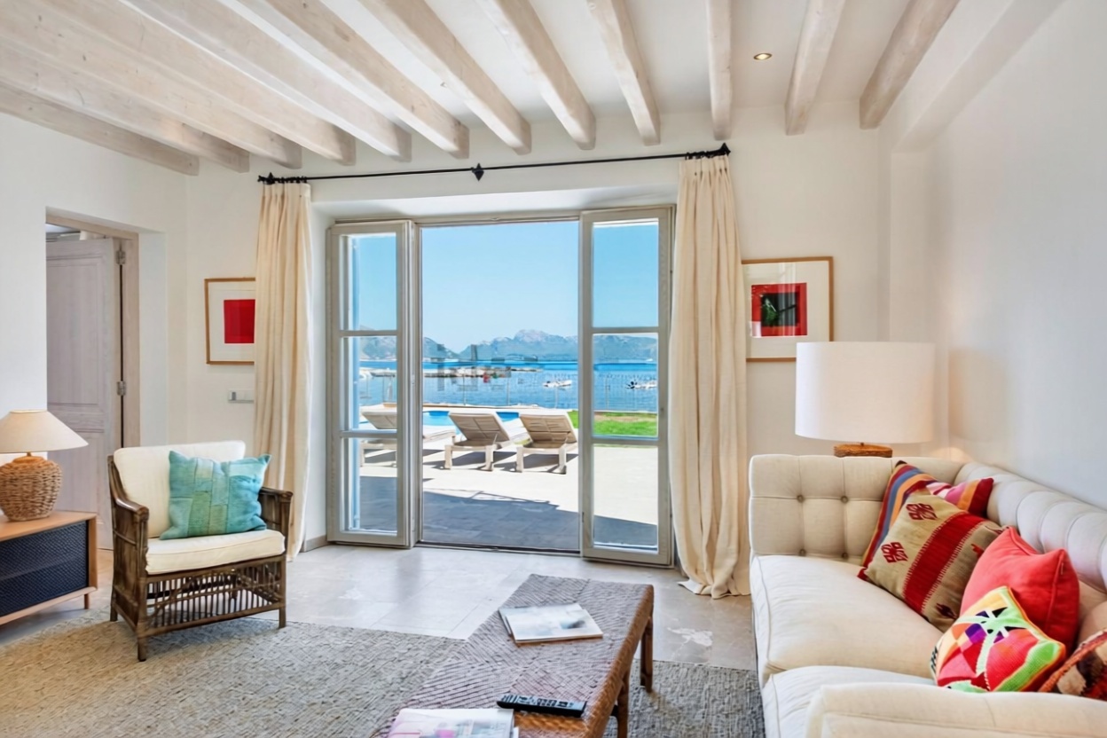 Chalet con acceso directo a playa en Alcúdia — Dormitorio