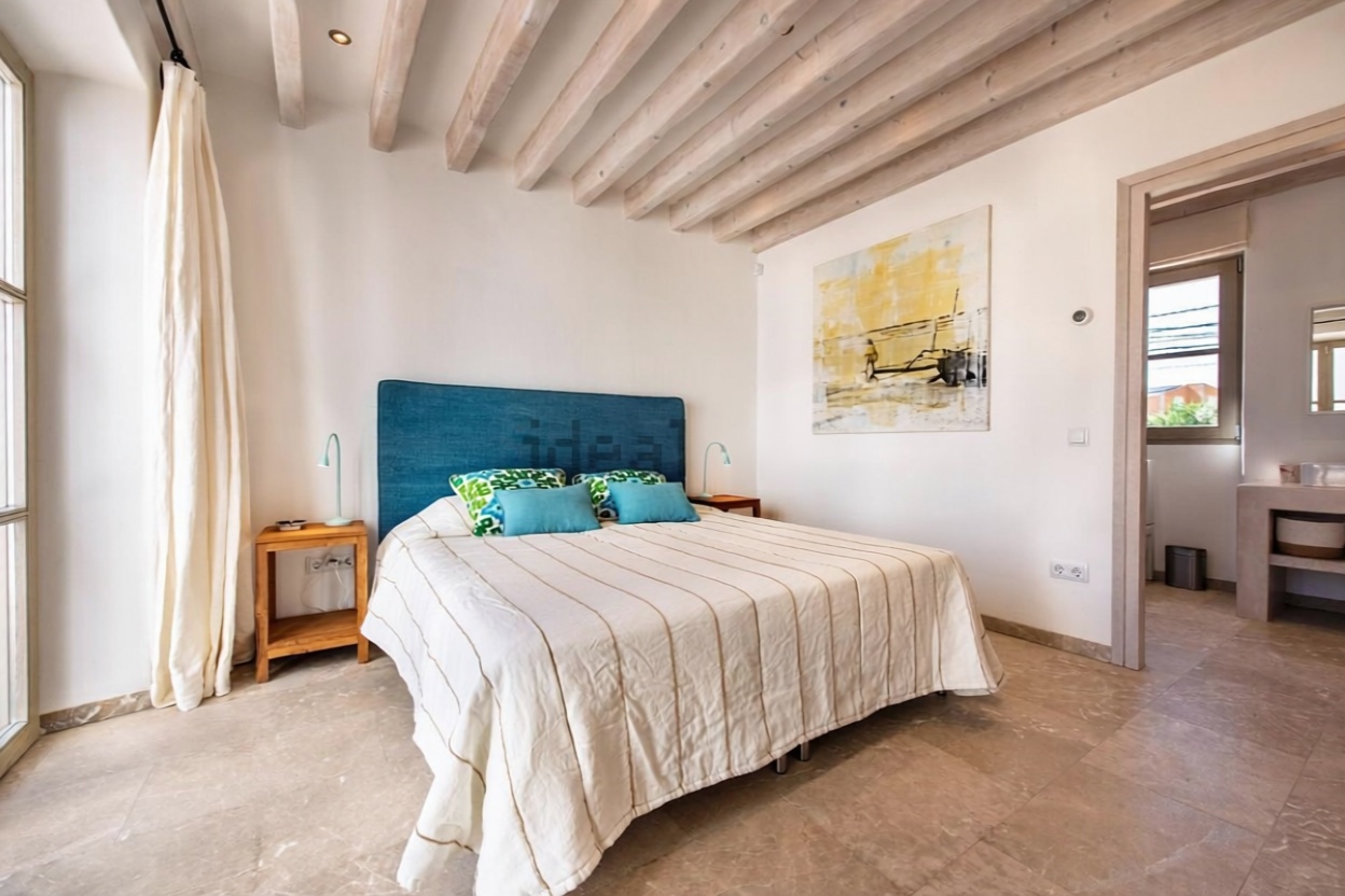 Chalet con acceso directo a playa en Alcúdia — Dormitorio