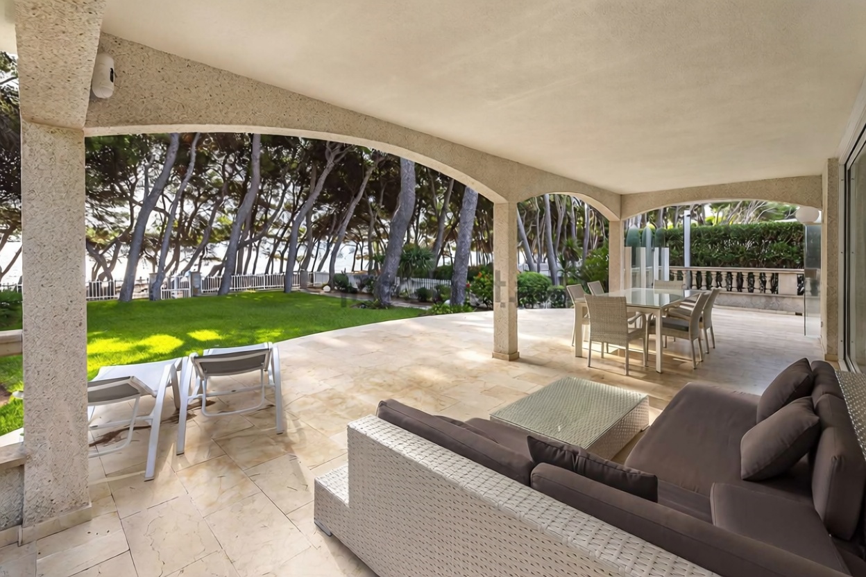 Chalet mit direkter Strandzugang in Alcúdia