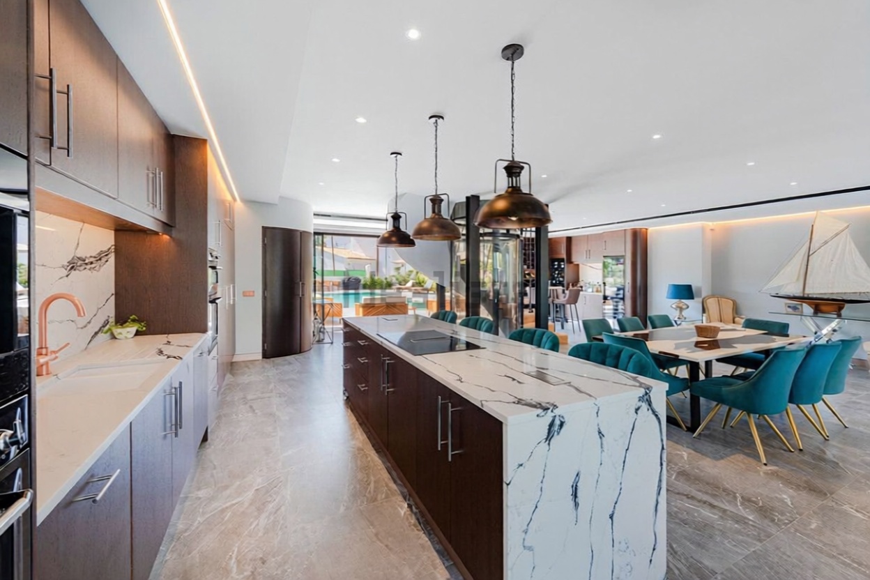 Chalet with direct beach access in Pollença — Kitchen
