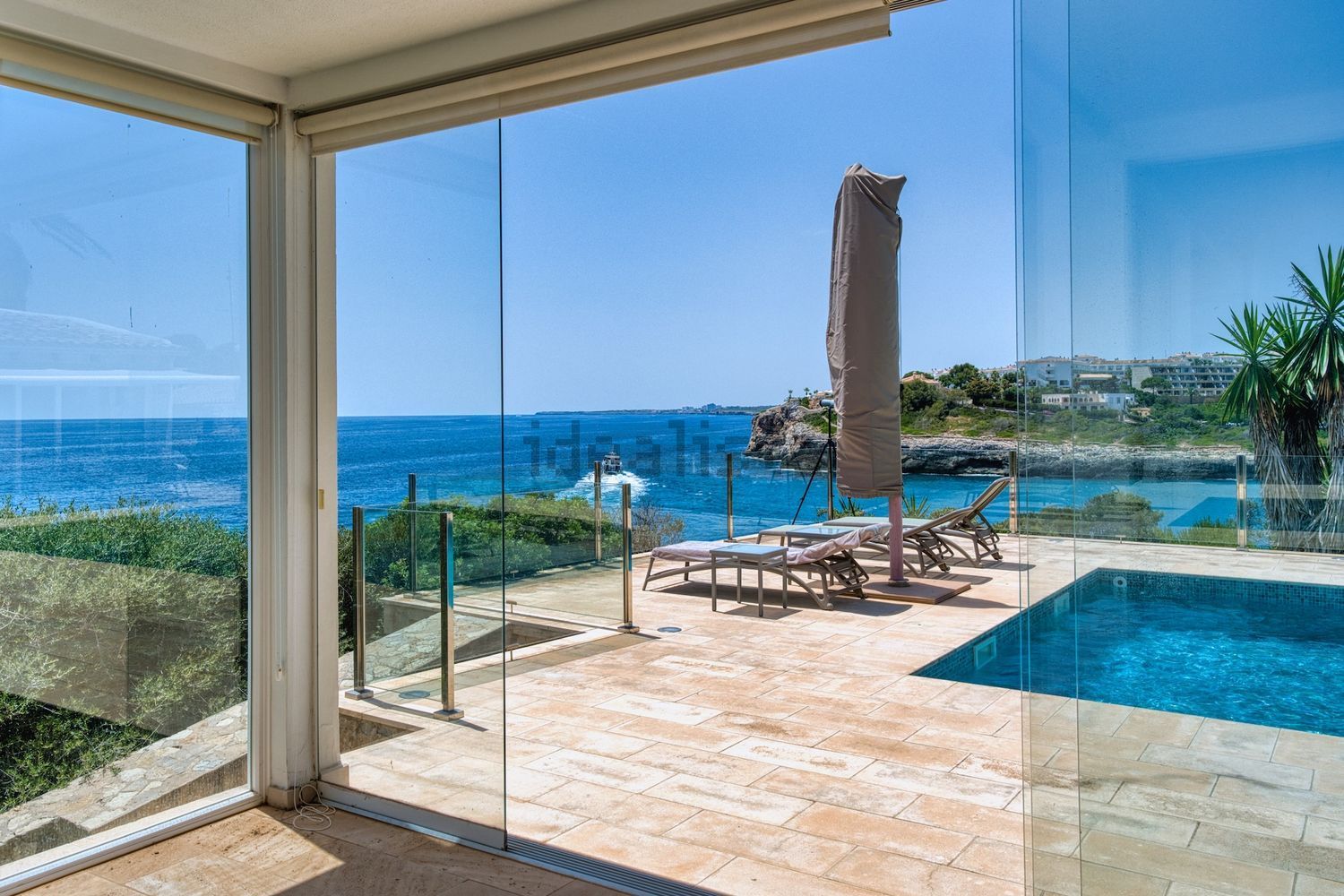 Chalet with direct beach access in Manacor