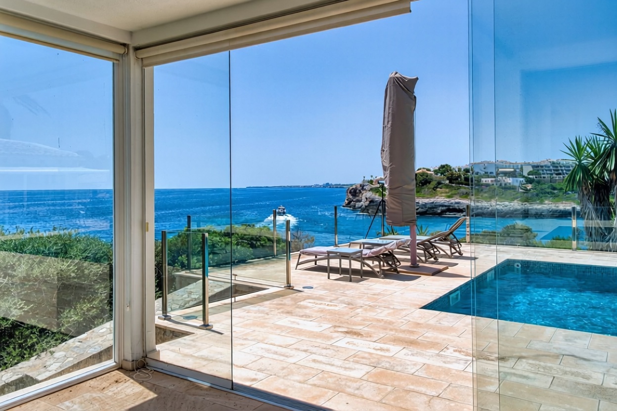 Chalet with direct beach access in Manacor