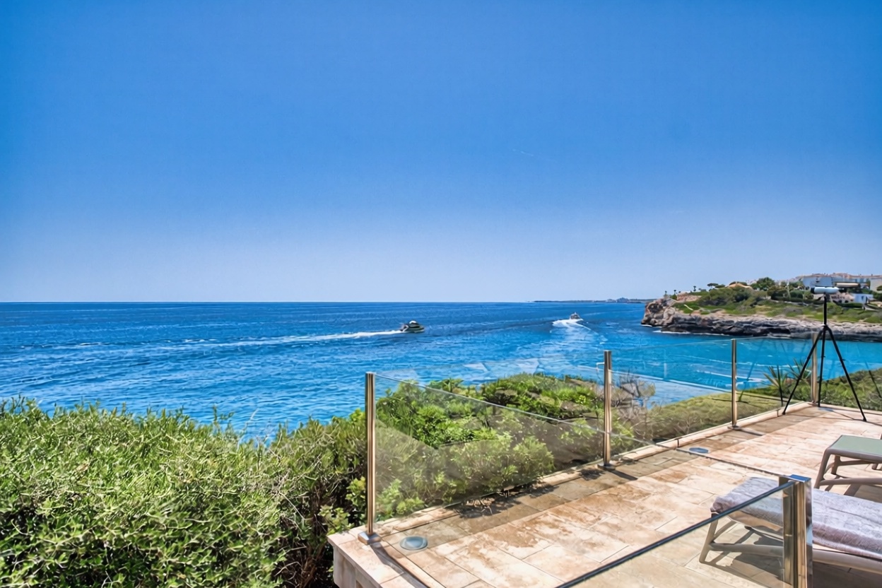 Chalet avec accès direct à la plage à Manacor — Vue mer
