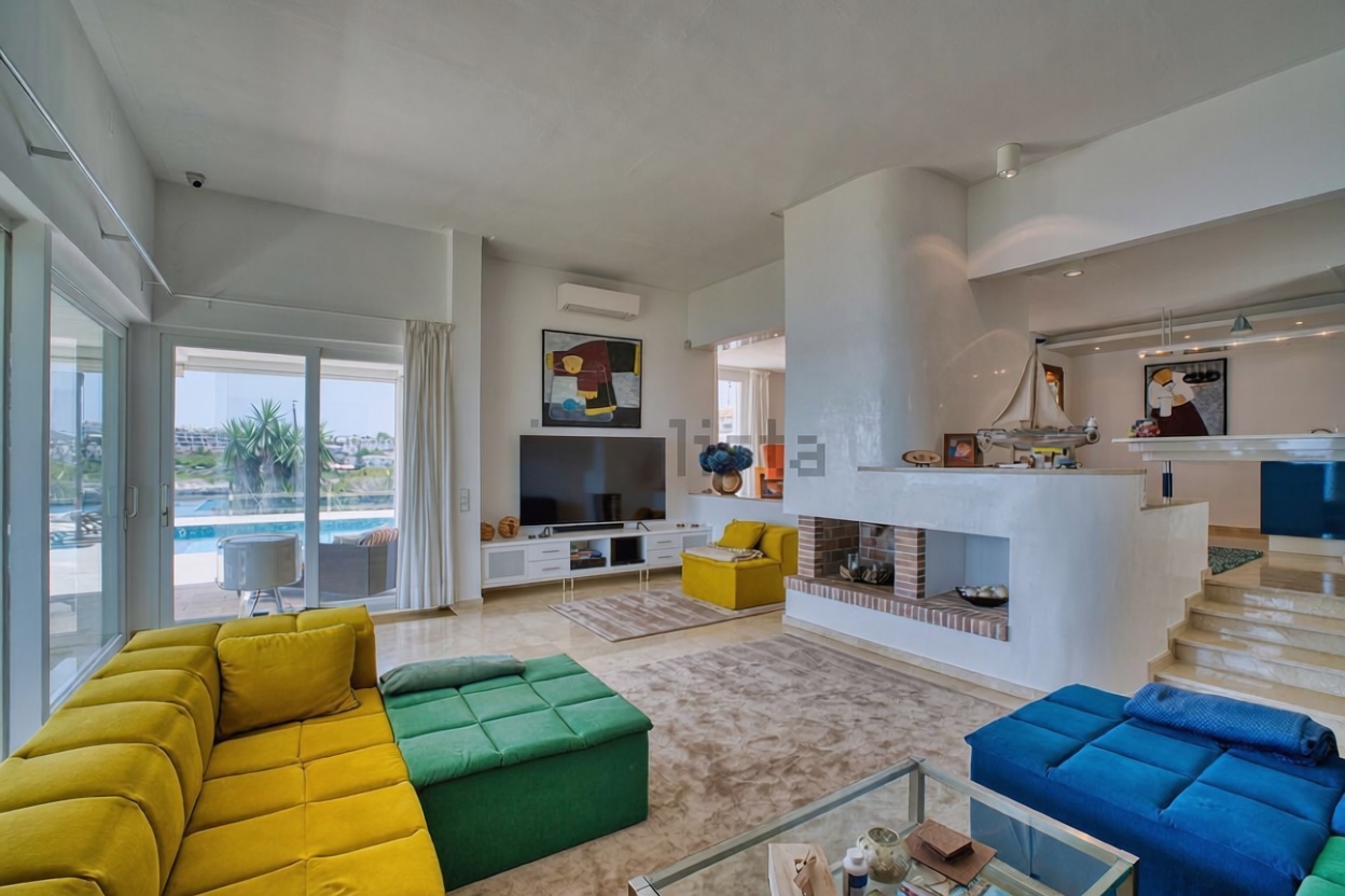 Chalet avec accès direct à la plage à Manacor — Séjour