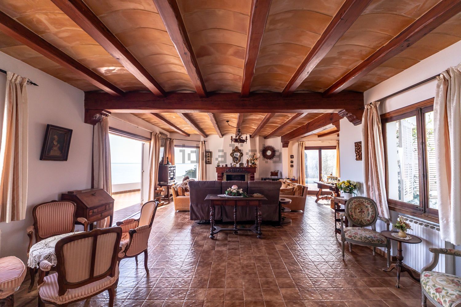 Chalet with direct beach access in Santanyí — Living room