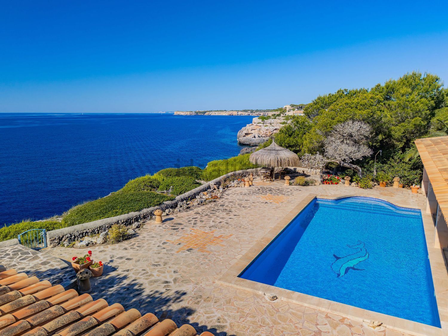 Chalet with direct beach access in Santanyí — Sea view