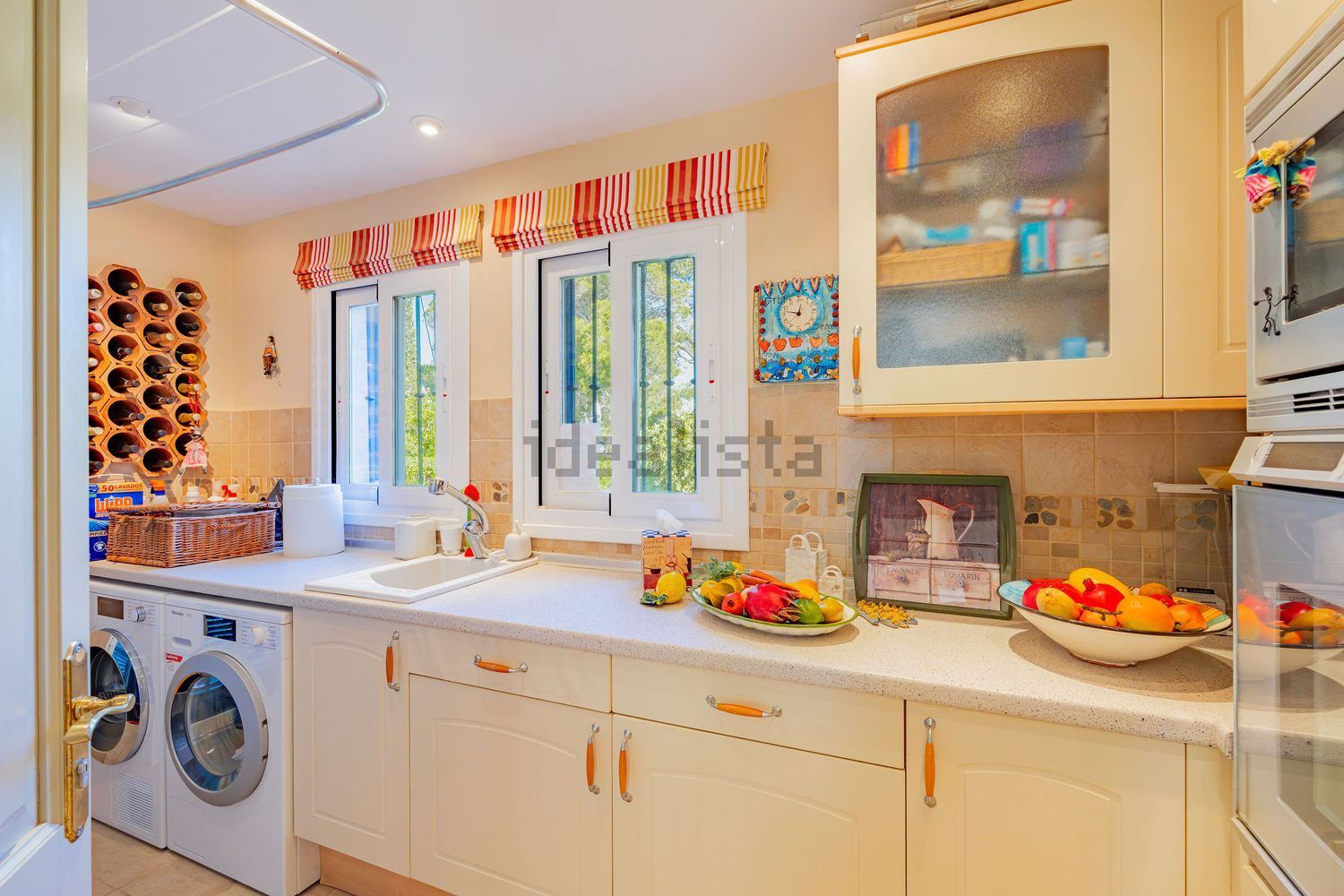 Chalet with direct beach access in Santanyí — Kitchen
