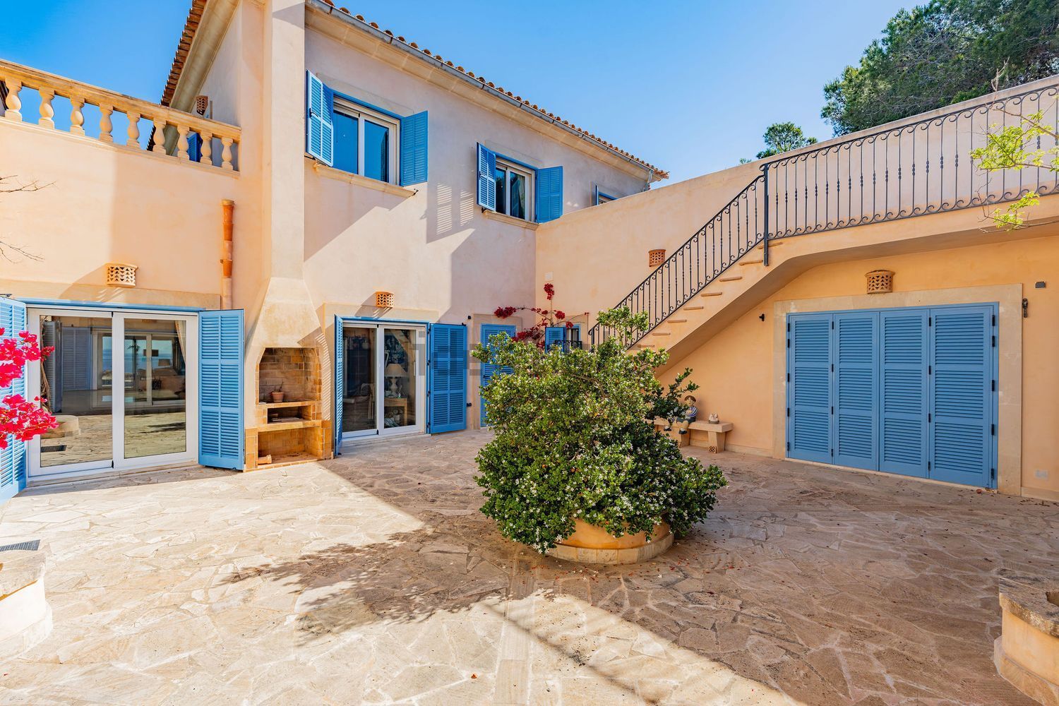 Chalet with direct beach access in Santanyí — Terrace
