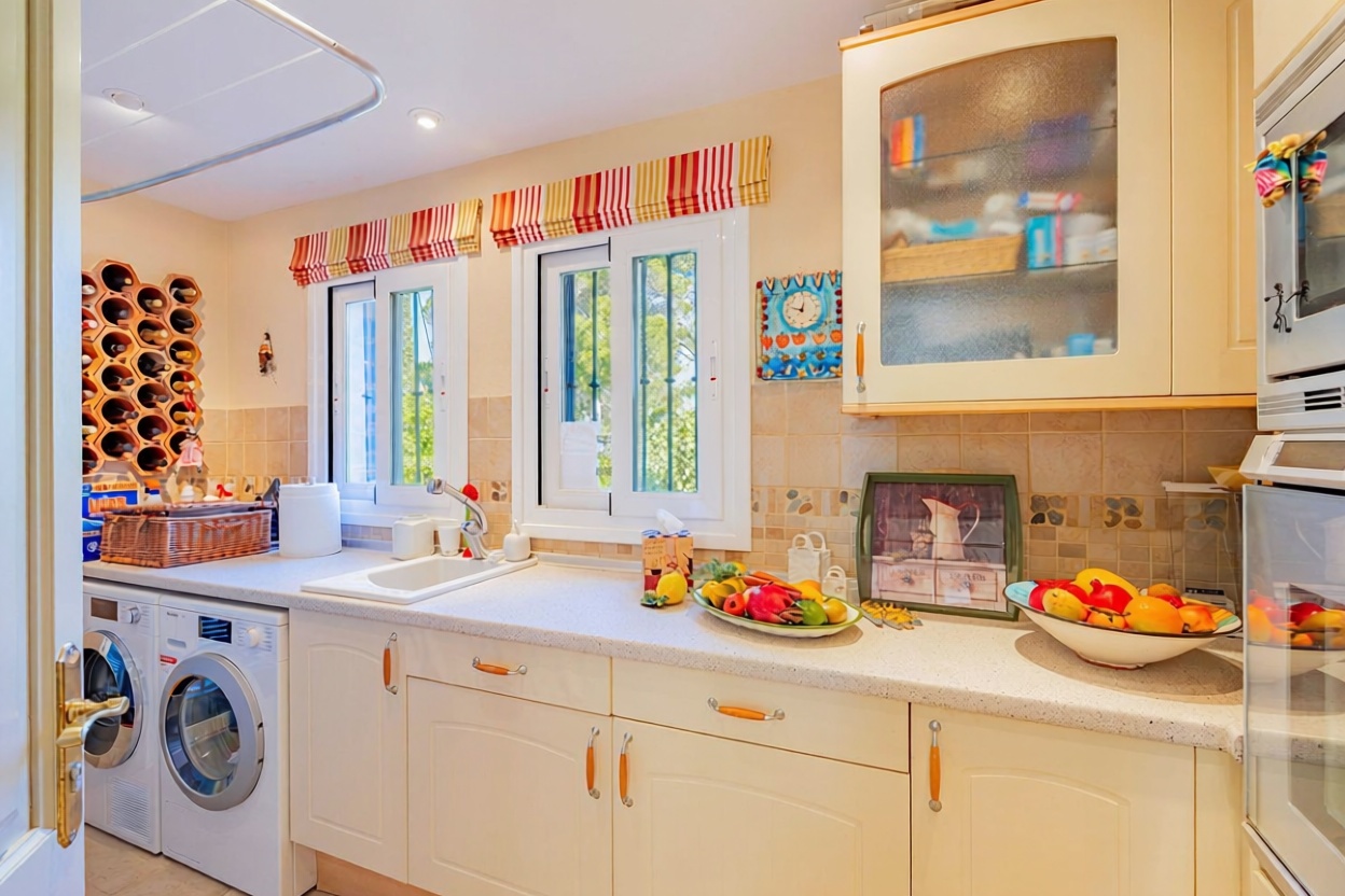 Chalet with direct beach access in Santanyí — Kitchen