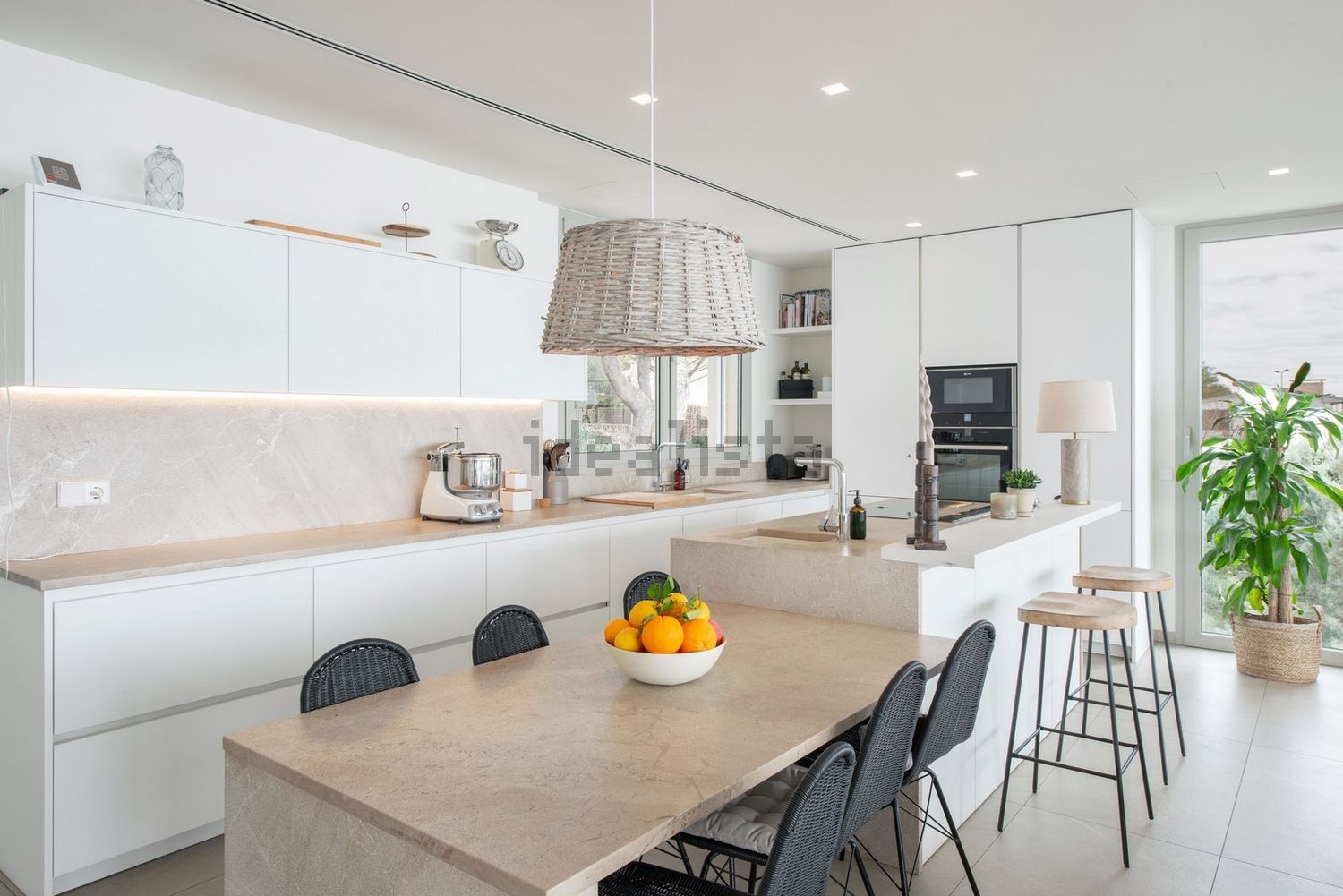 Chalet with direct beach access in Manacor — Kitchen
