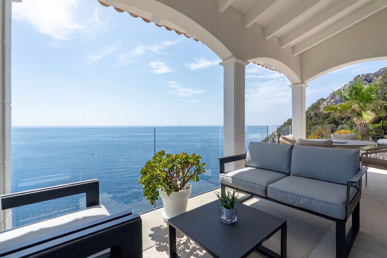 Chalet with direct beach access in Capdepera