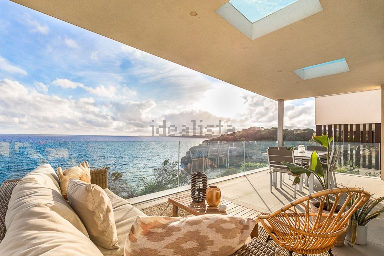 Chalet with direct beach access in Manacor — Sea terrace