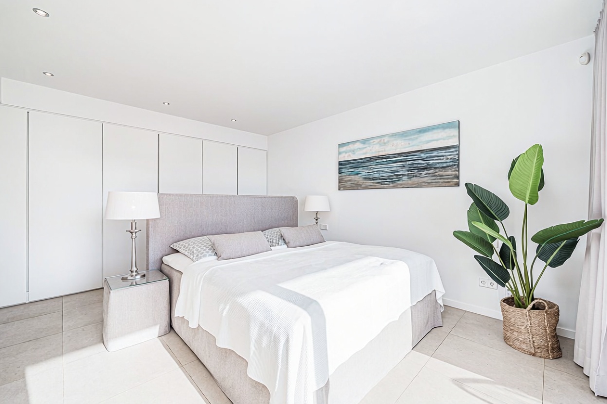 Chalet with direct beach access in Andratx — Bedroom