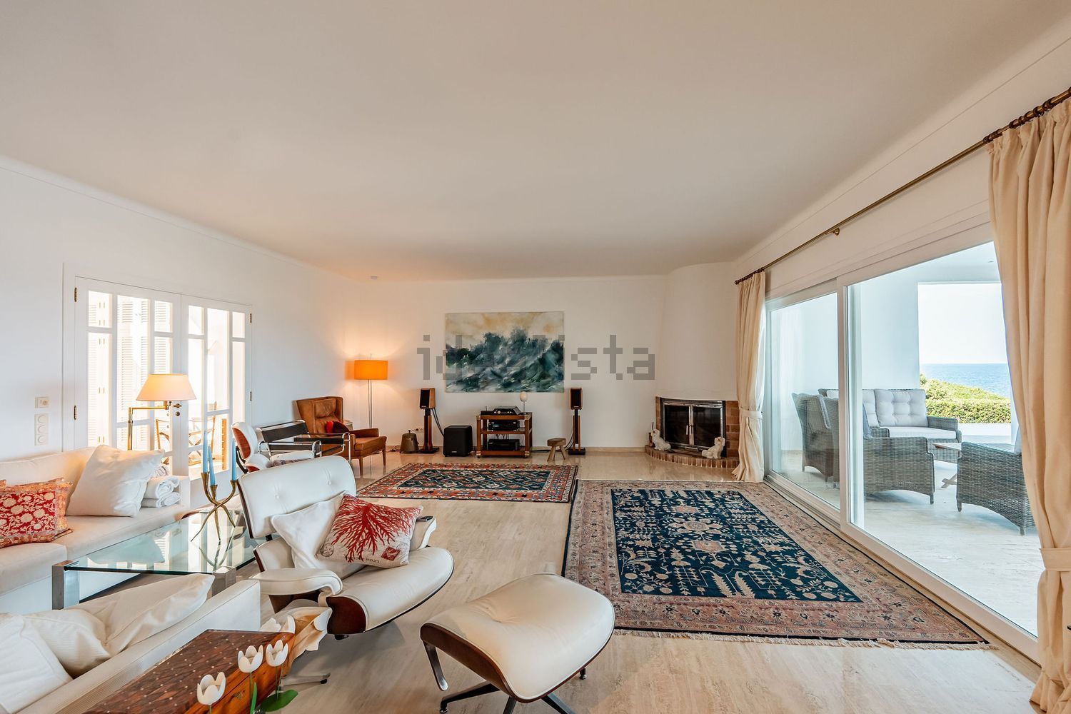 Chalet with direct beach access in Santanyí — Living room