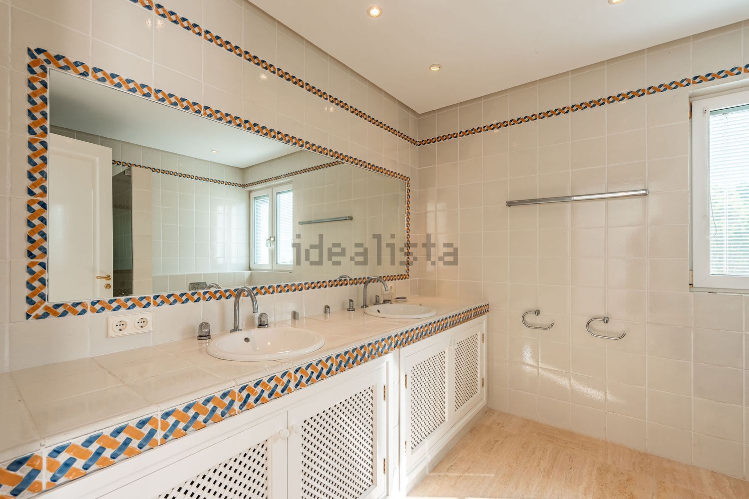 Chalet with direct beach access in Santanyí — Bathroom