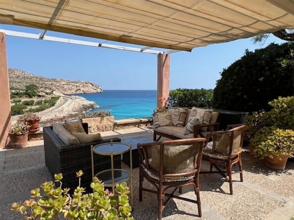 Chalet with direct beach access in Pollença
